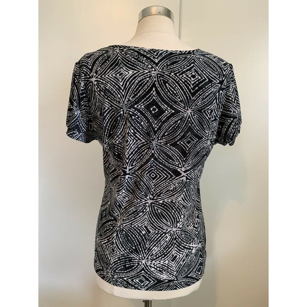 Abstract print Top Blouse Black White Gray short sleeve Size XL Mob Wife vibes - Picture 5 of 9